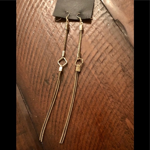 Free People NEW Keystone Gold Tone Shoulder Duster Long Dangle Pierced Earrings - Picture 4 of 8